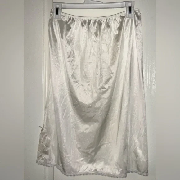 Slip - Picture 4 of 5